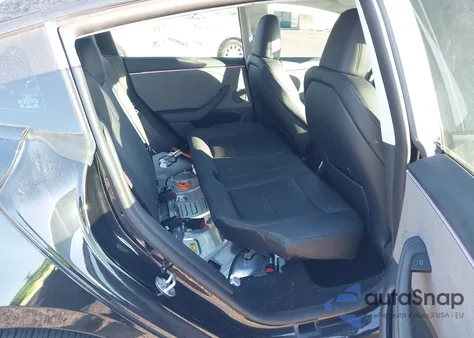 2025 Tesla Model 3 Long Range Rear-Wheel Drive/Standard Rear-Wheel Drive z USA, uszkodzony, nr VIN 5YJ3E1EA2SF070187